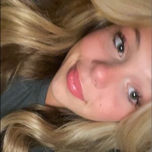 Meet your Posher, Abi